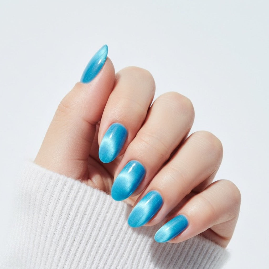 Ice Blue Cat Eye Press-On Nails NAILINK EVERYDAY press-on nails, worn fist view